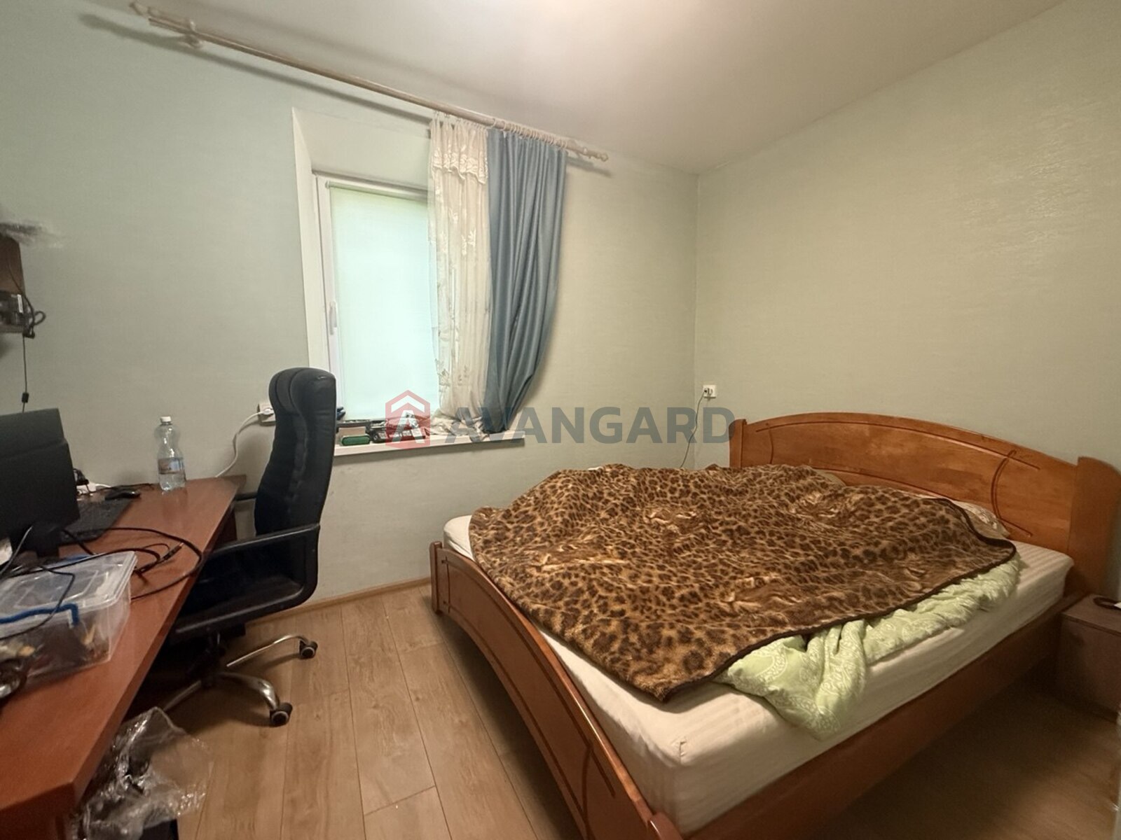 ������� �������, 77 ��.�. ���� 14