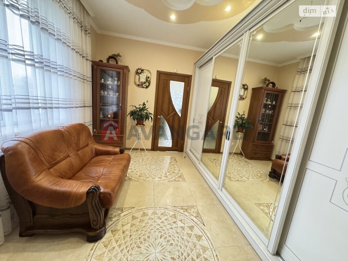 �������, 403 ��.�. ���� 10