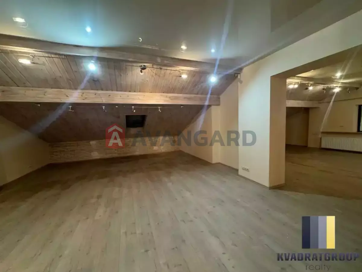 �������, 244 ��.�. ���� 30