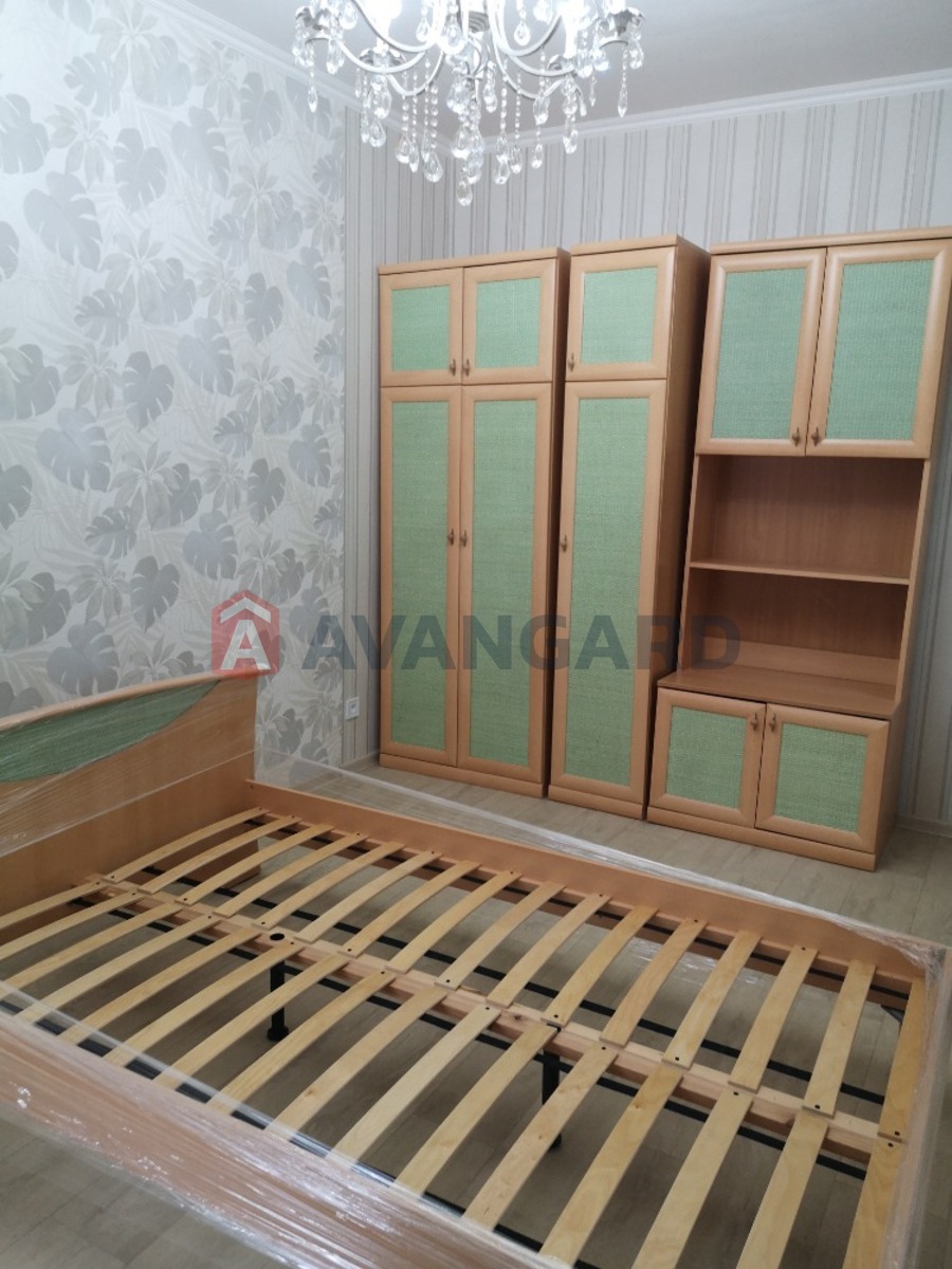 ������� �������, 100 ��.�. ���� 12