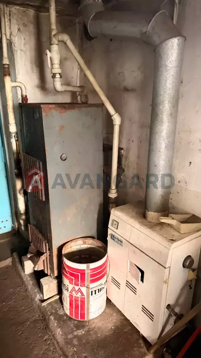 �������, 93 ��.�. ���� 12