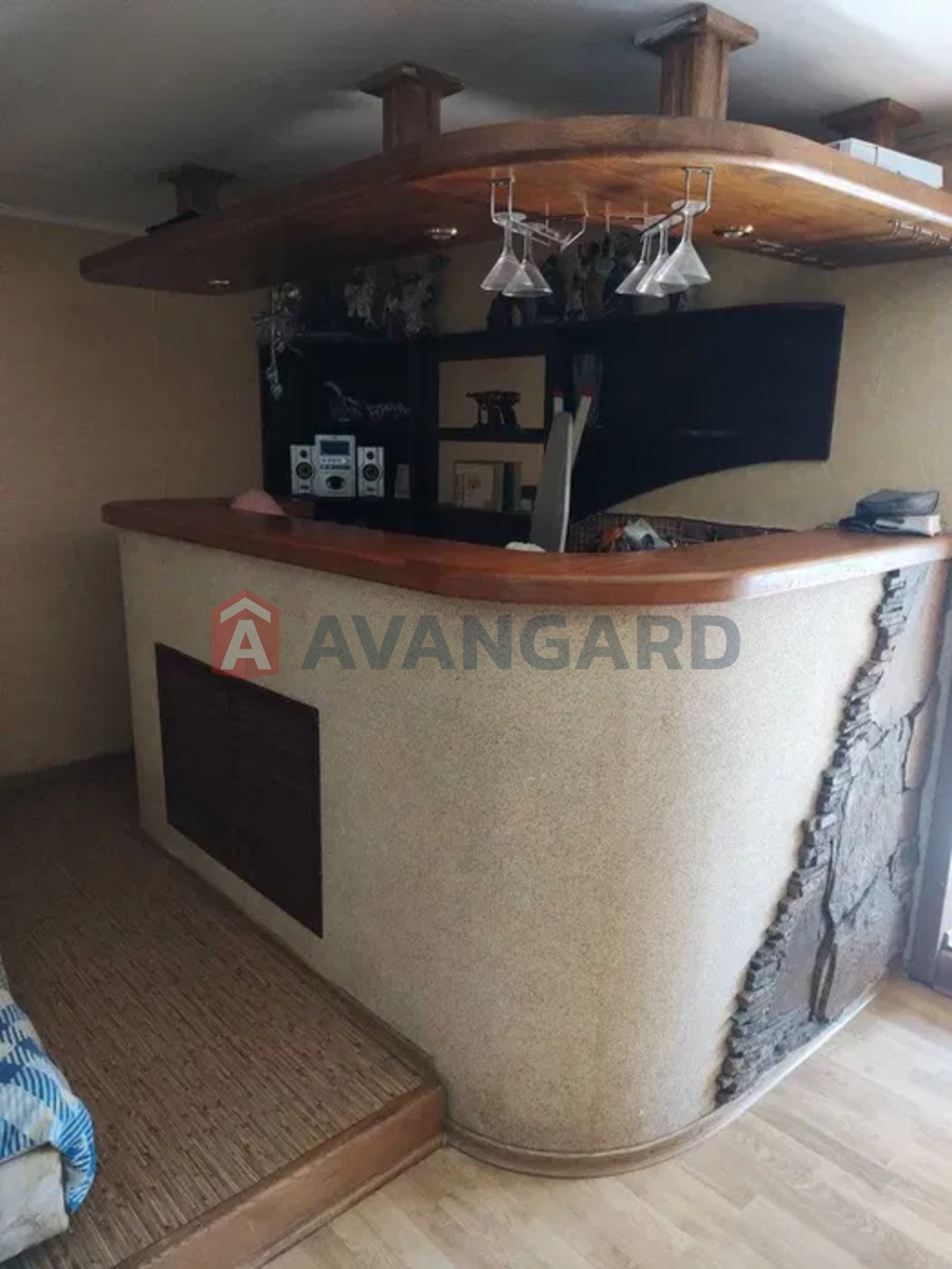 �������, 120 ��.�. ���� 14