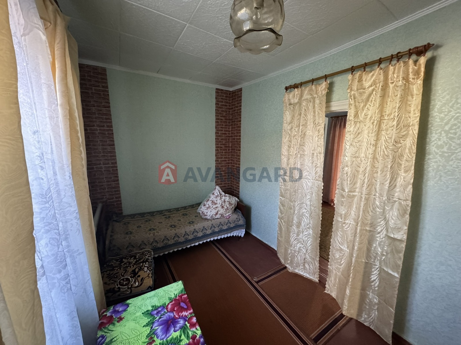 �������, 110 ��.�. ���� 12