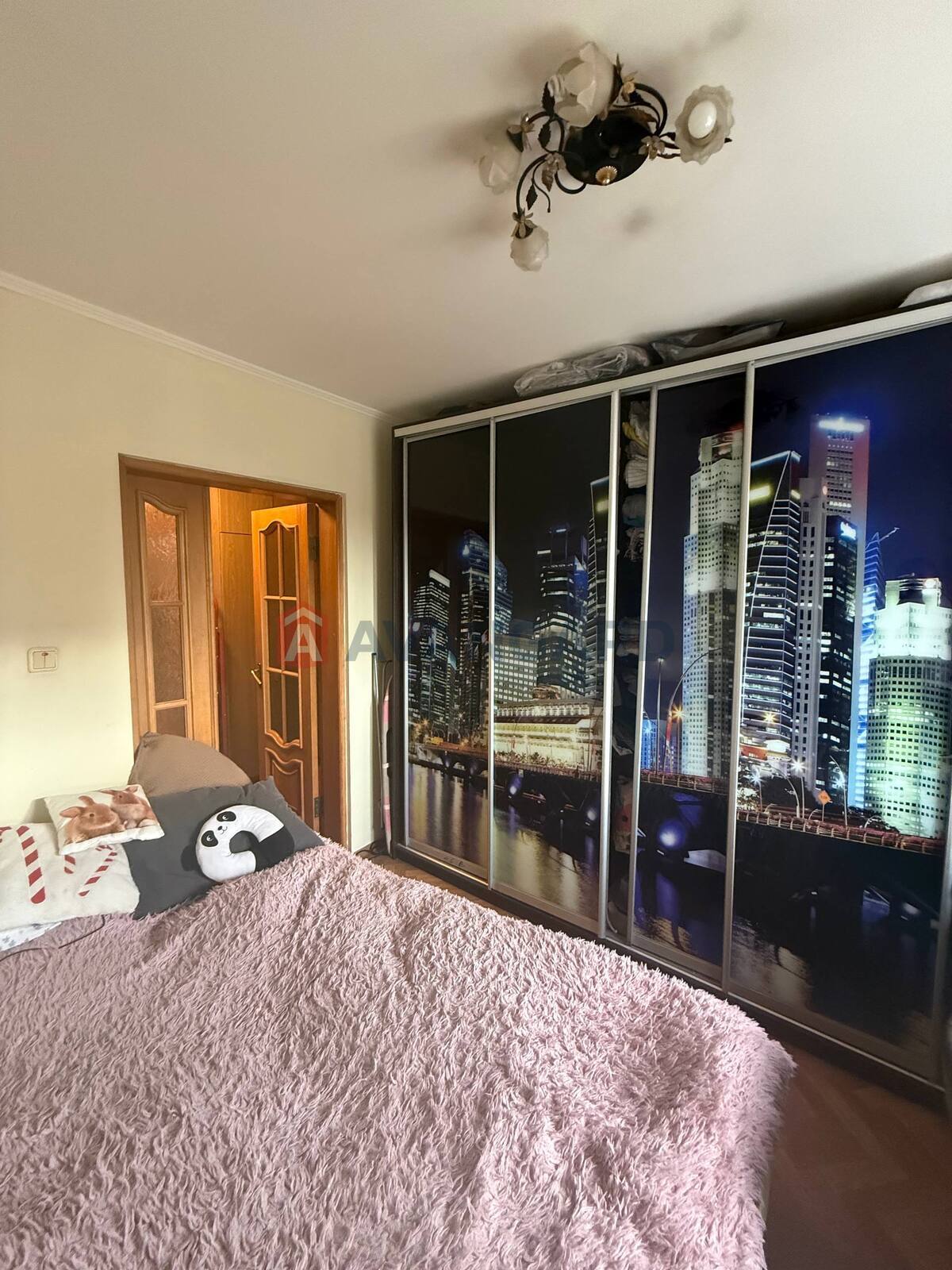 �������, 136 ��.�. ���� 30