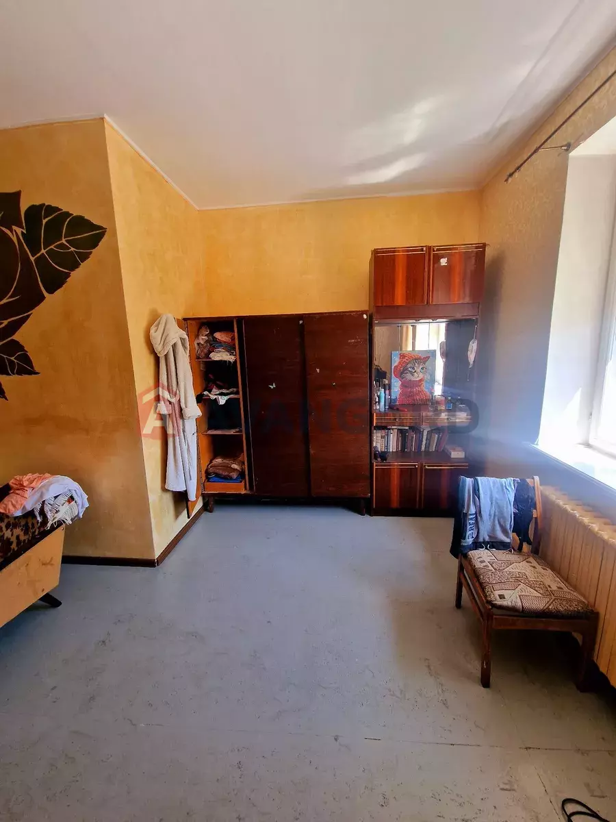 , 290 ..  2