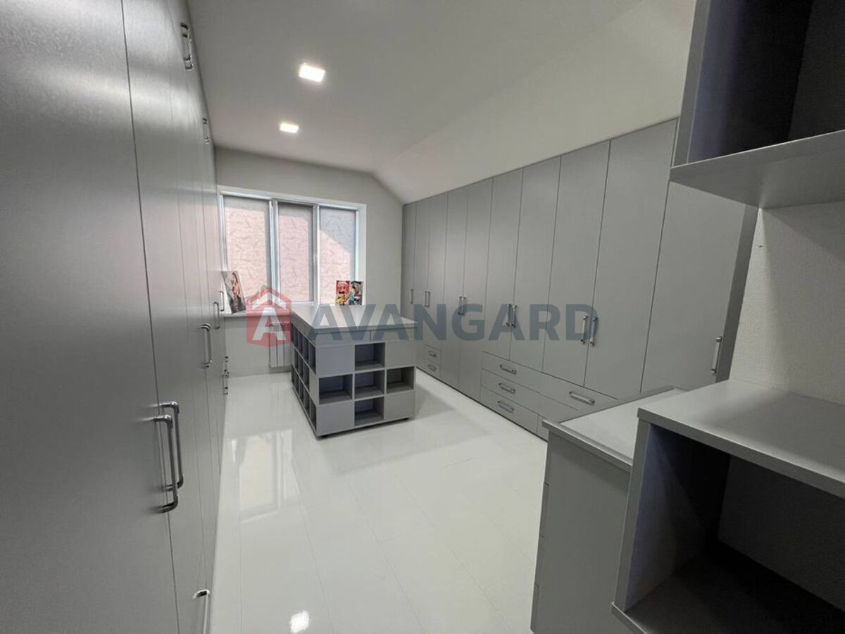 ���, 225 ��.�. ���� 24