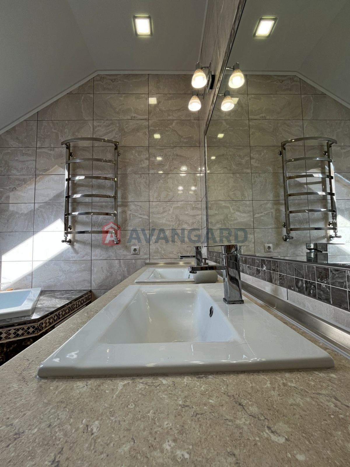 �������, 150 ��.�. ���� 16