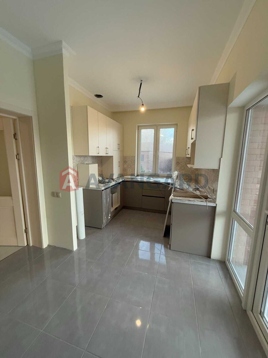 �������, 130 ��.�. ���� 6