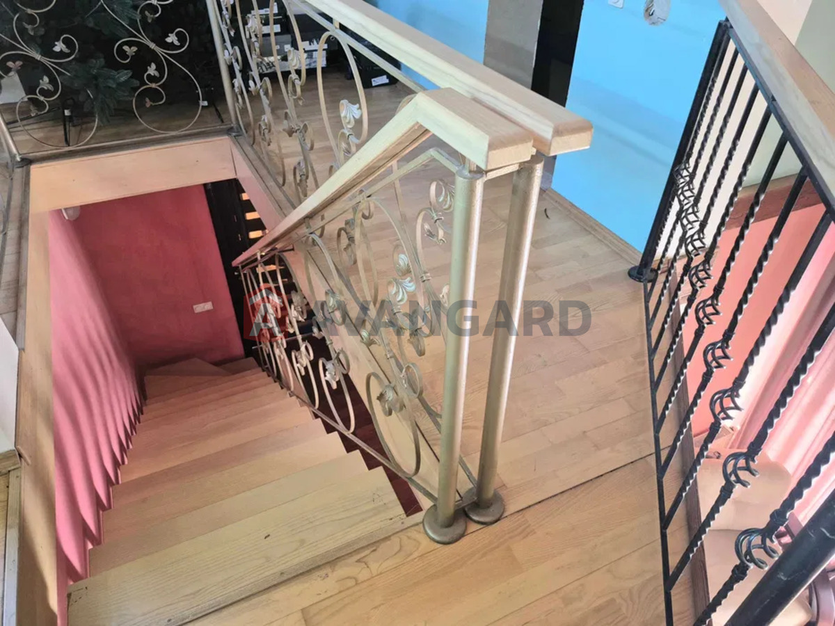 �������, 176 ��.�. ���� 13