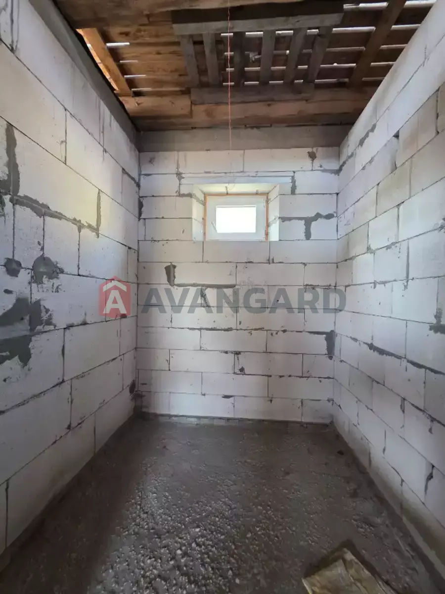 �������, 100 ��.�. ���� 3