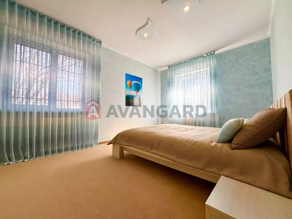 �������, 296 ��.�. ���� 12