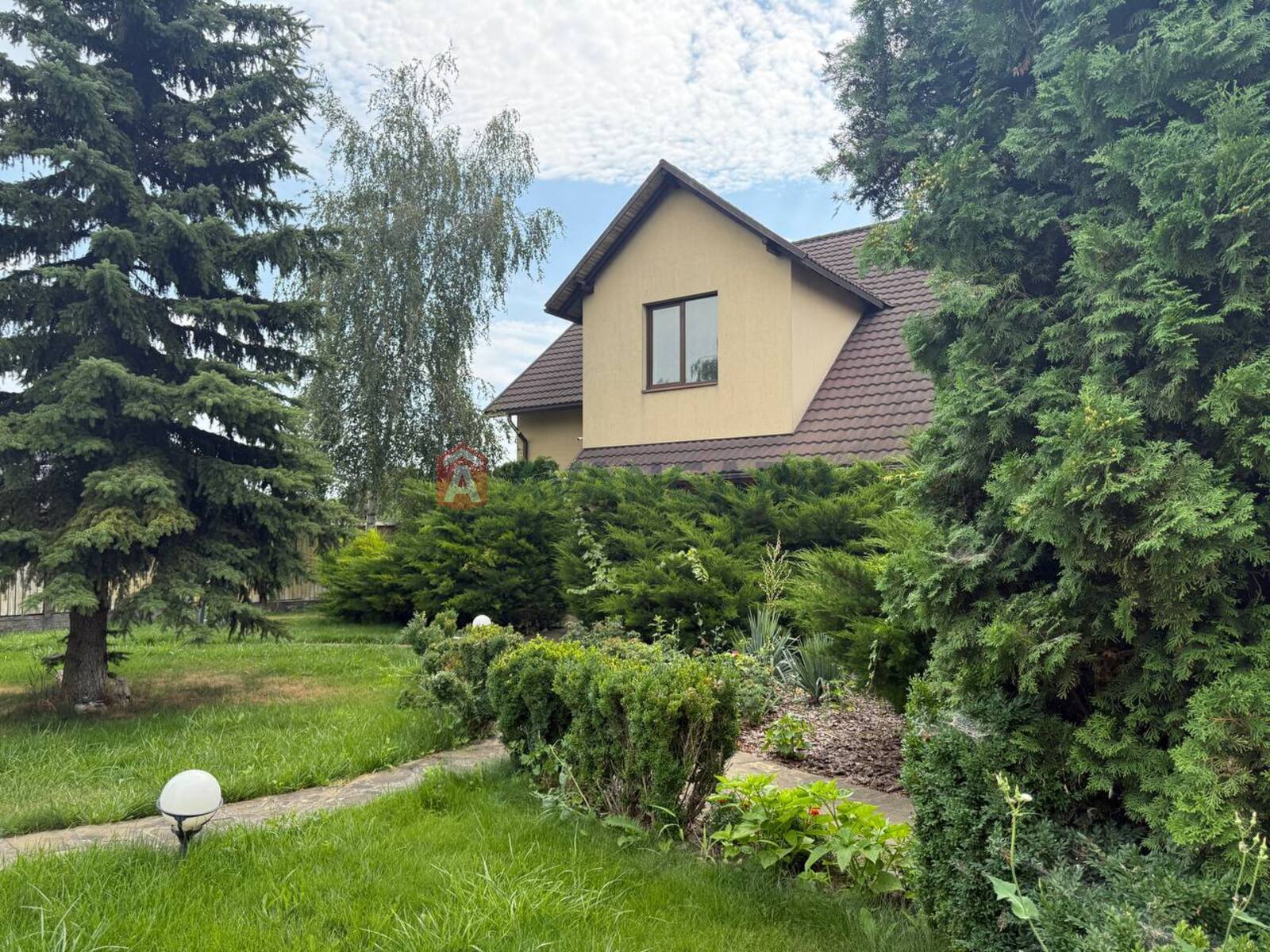 Будинок, 280 кв.м. фото 1 Будинок, 280 кв.м. фото 1