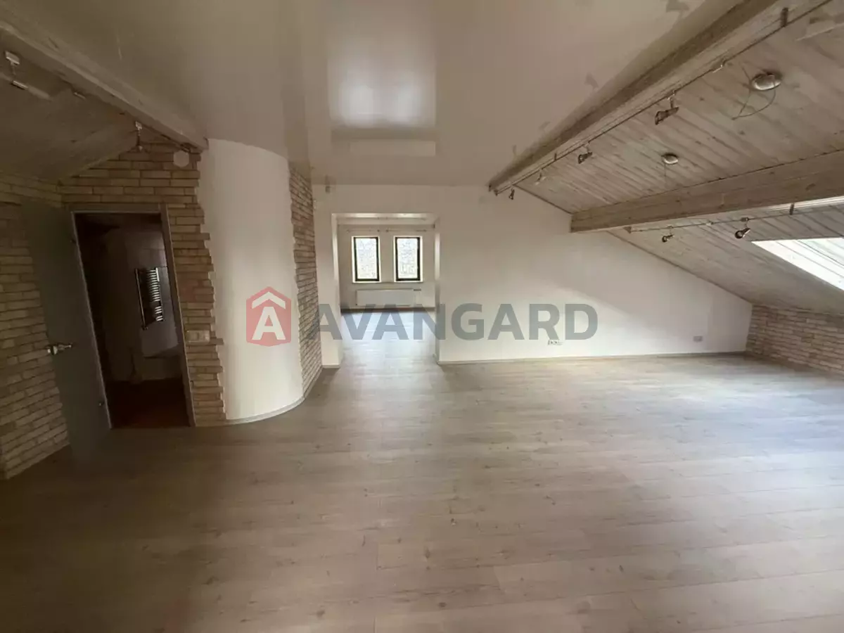 �������, 240 ��.�. ���� 3