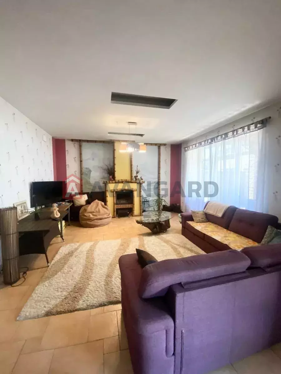 �������, 230 ��.�. ���� 7