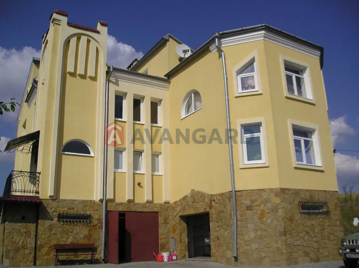 �������, 400 ��.�. ���� 12