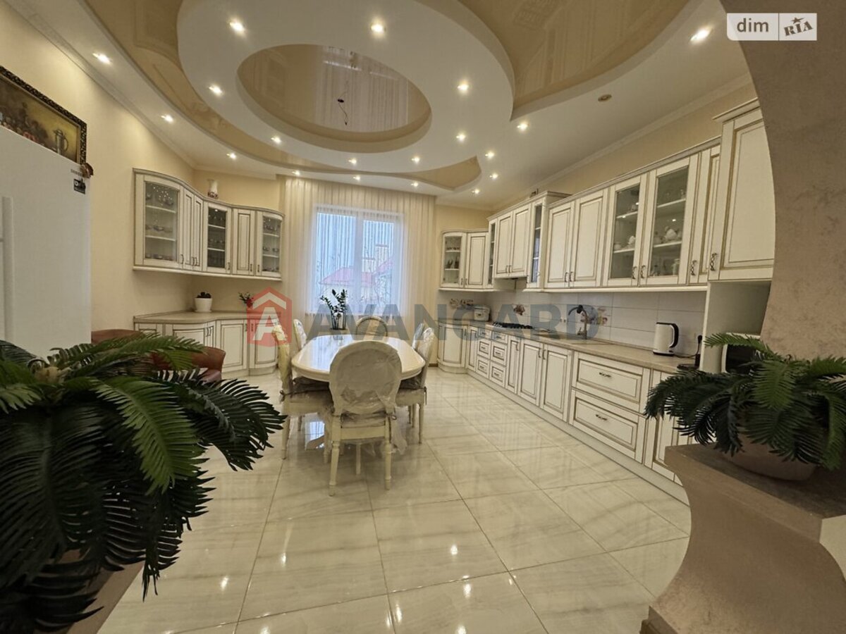 �������, 403 ��.�. ���� 1