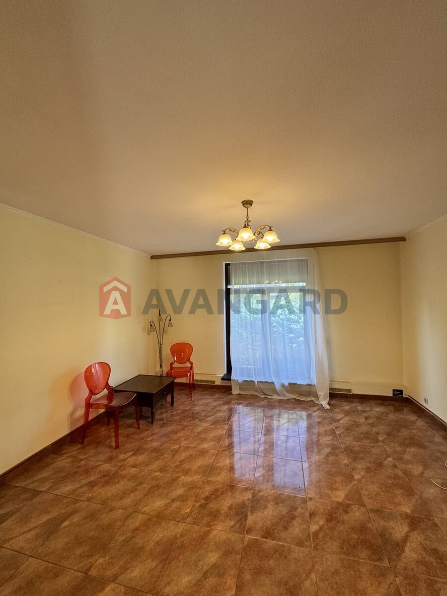 ���, 210 ��.�. ���� 27