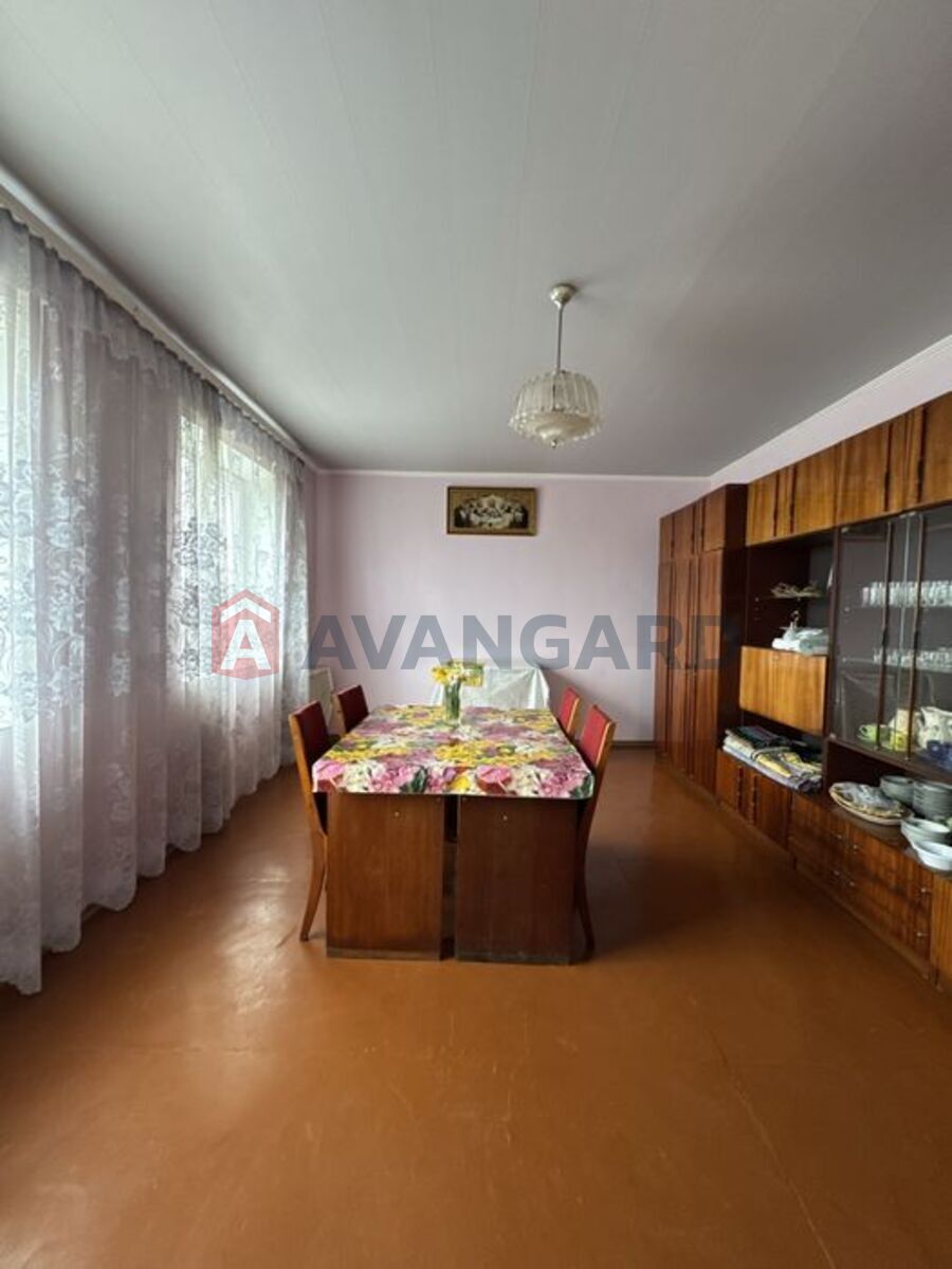 �������, 100 ��.�. ���� 6