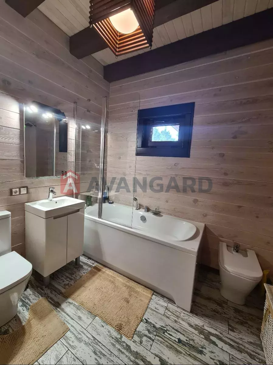 �������, 190 ��.�. ���� 8