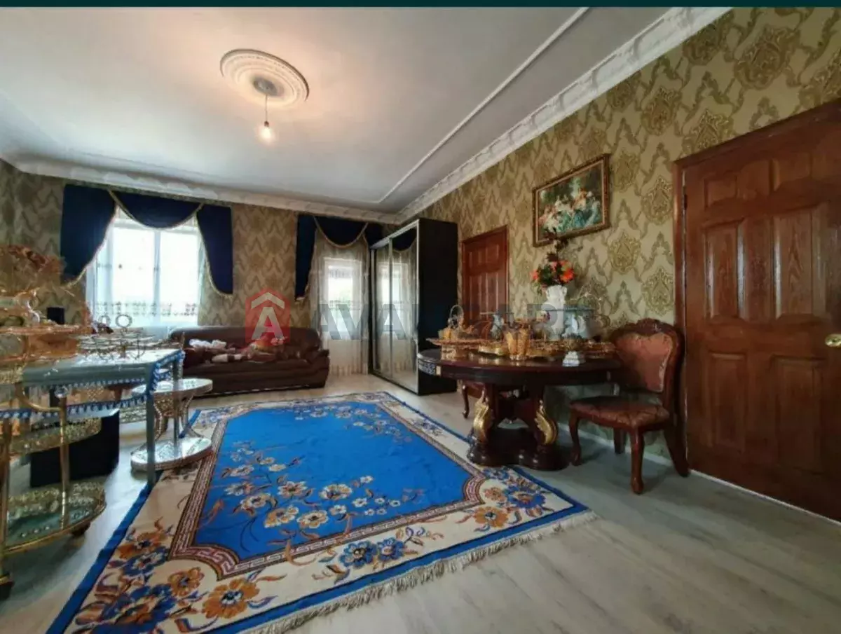 �������, 210 ��.�. ���� 7