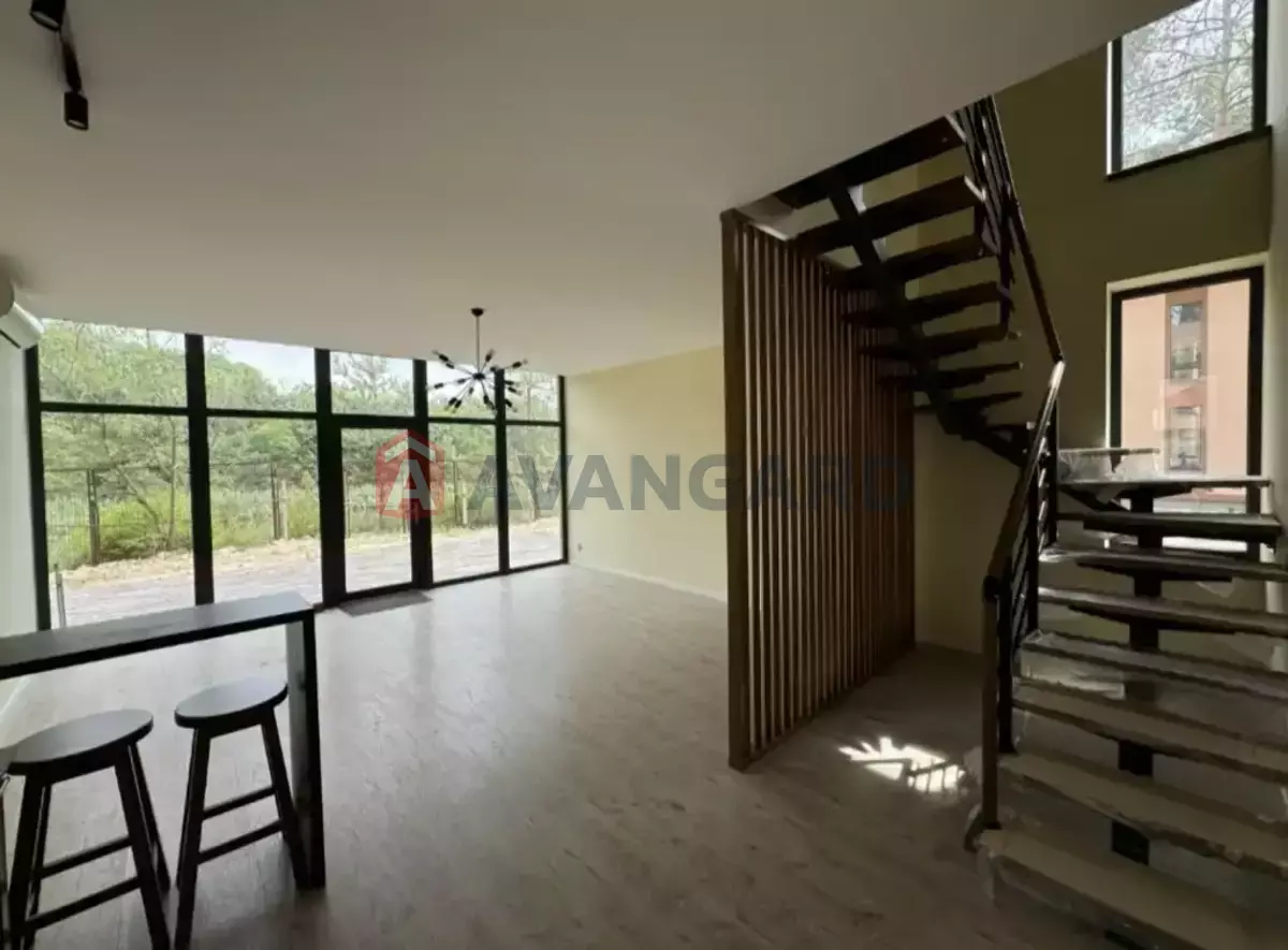 100 ��.�. ���� 9