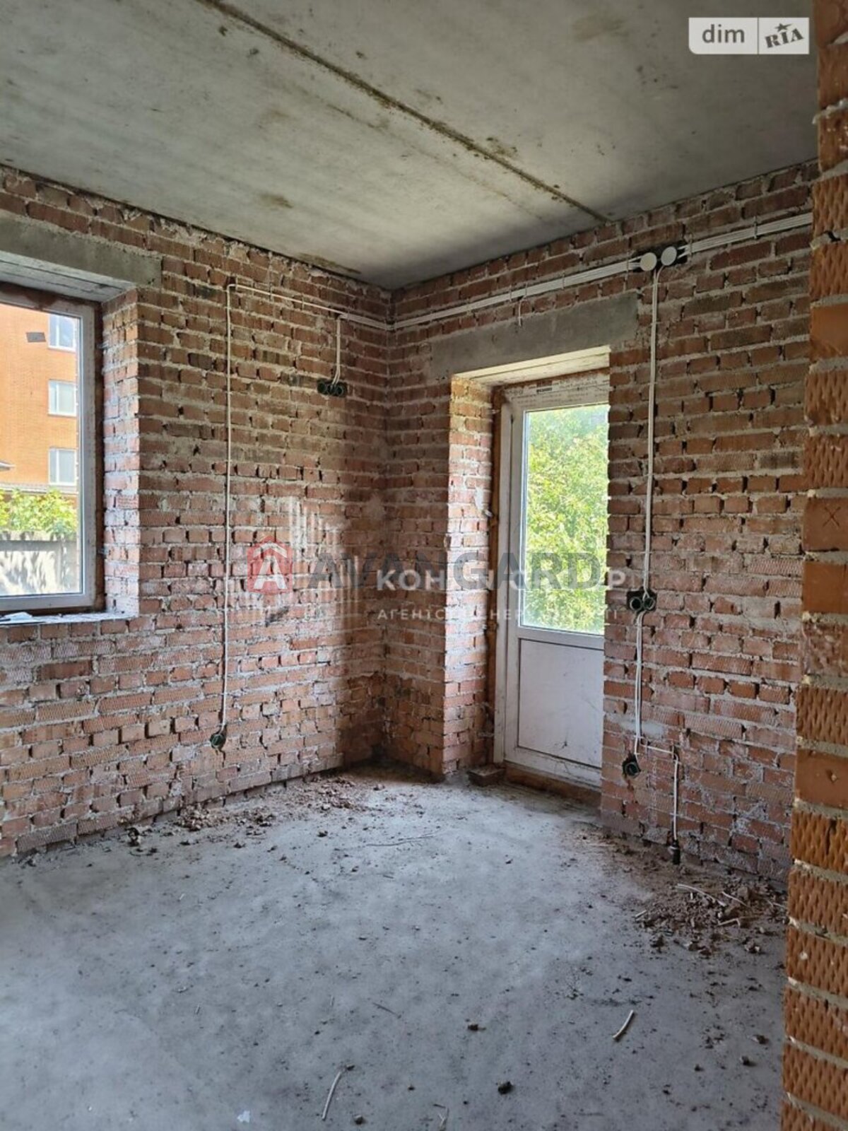 �������, 360 ��.�. ���� 25