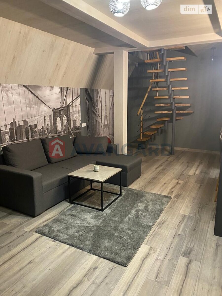 �������, 90 ��.�. ���� 10