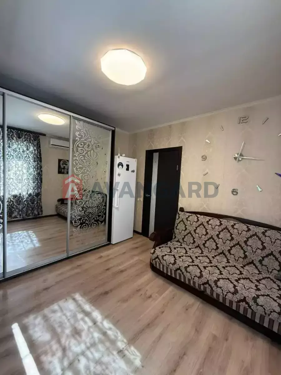 ������� �������, 37 ��.�. ���� 2