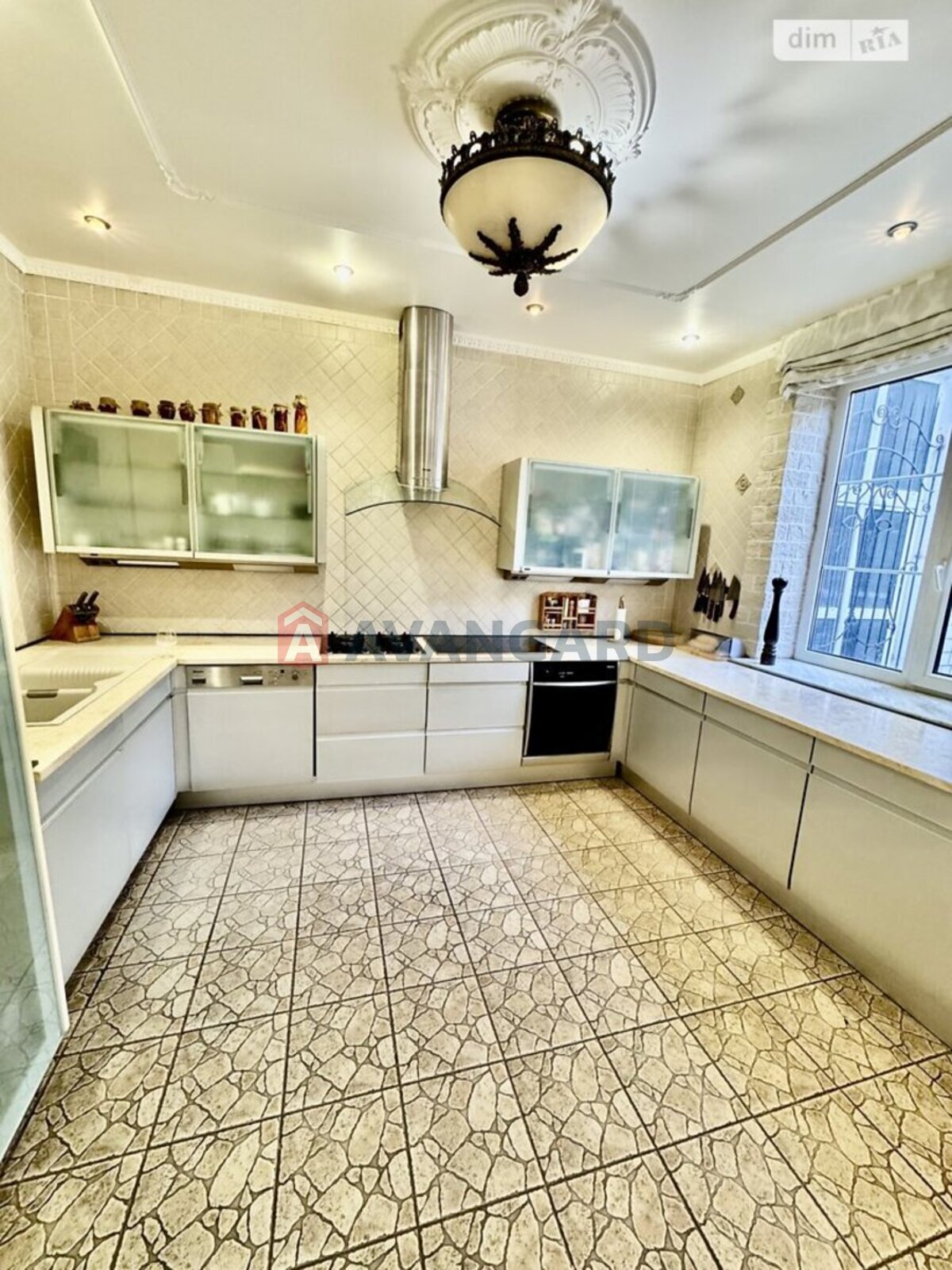 �������, 1000 ��.�. ���� 5