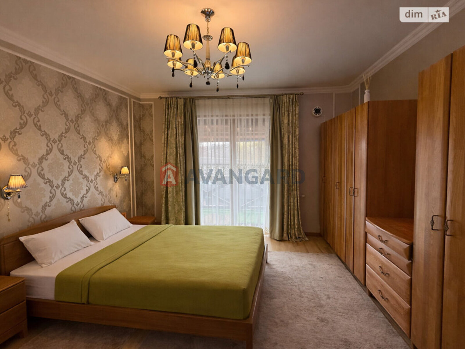 �������, 300 ��.�. ���� 25