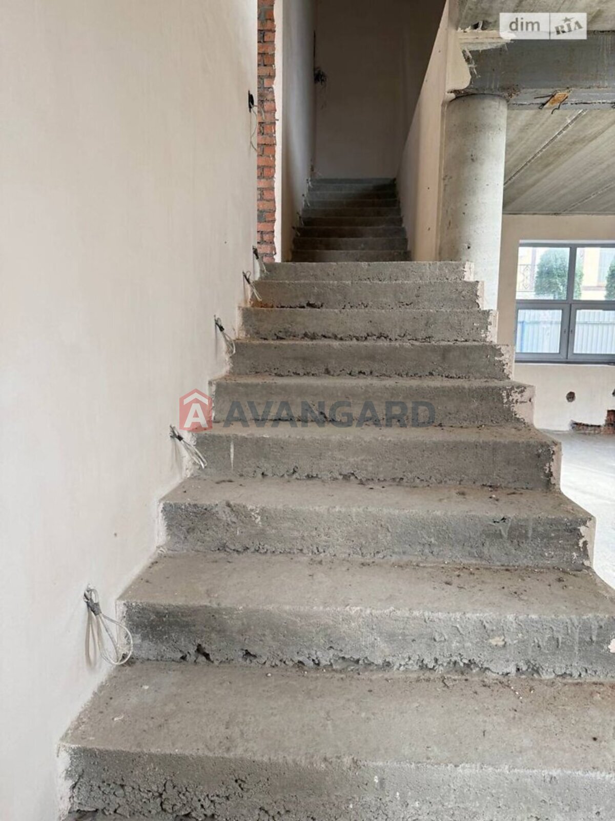 300 ��.�. ���� 21