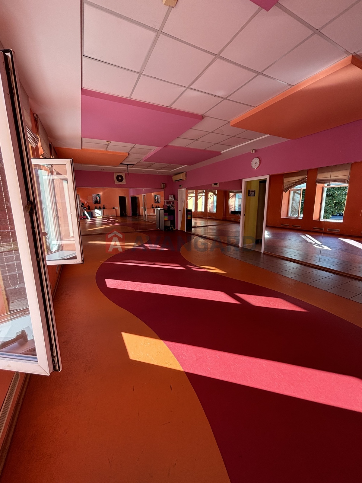 ����� ������, 332 ��.�. ���� 14