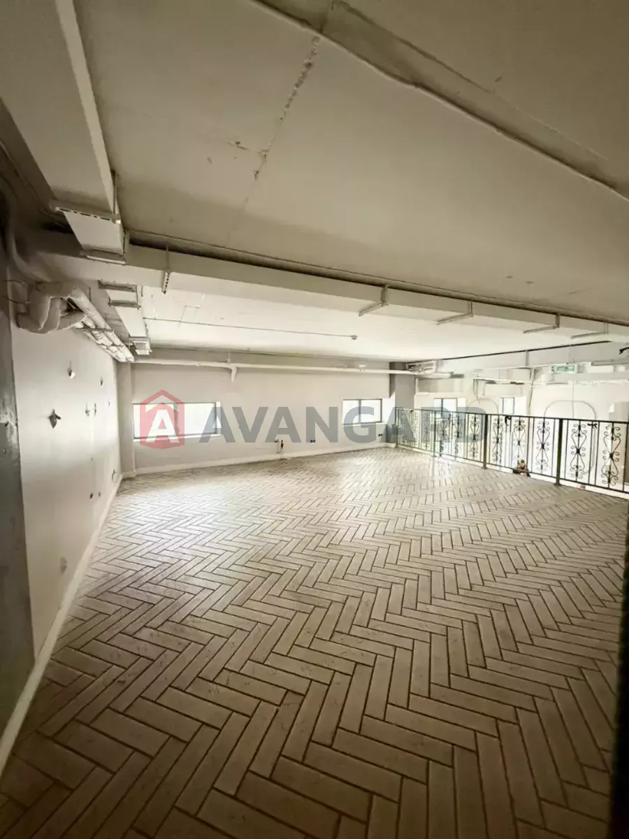 �������� �������, 210 ��.�. ���� 13