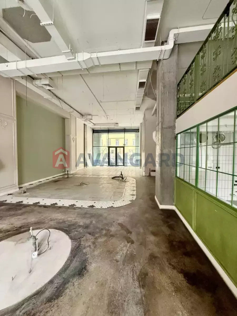 �������� �������, 210 ��.�. ���� 6