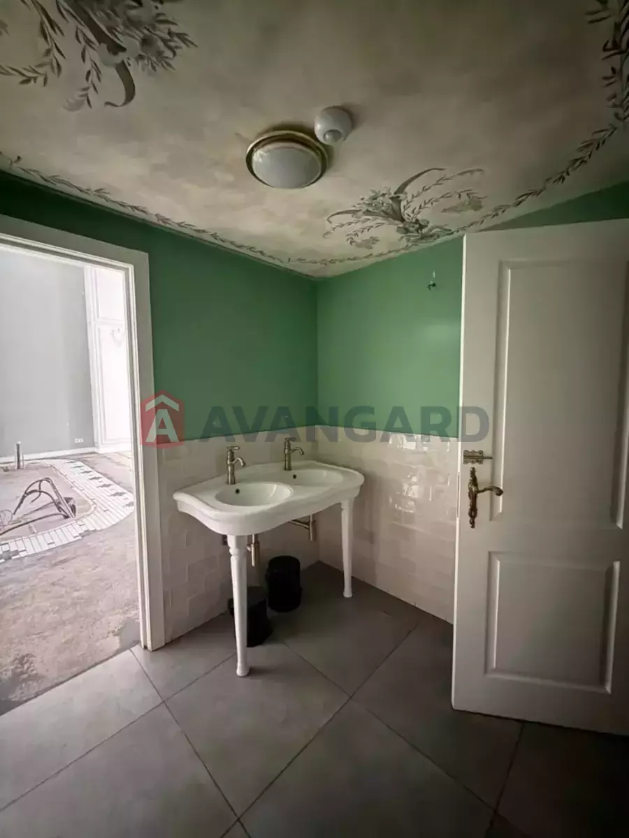 ����, ���, ��������, 210 ��.�. ���� 10