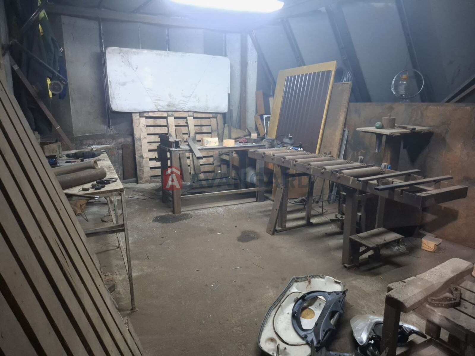 ���������� �����, ����� ������, 335 ��.�. ���� 13