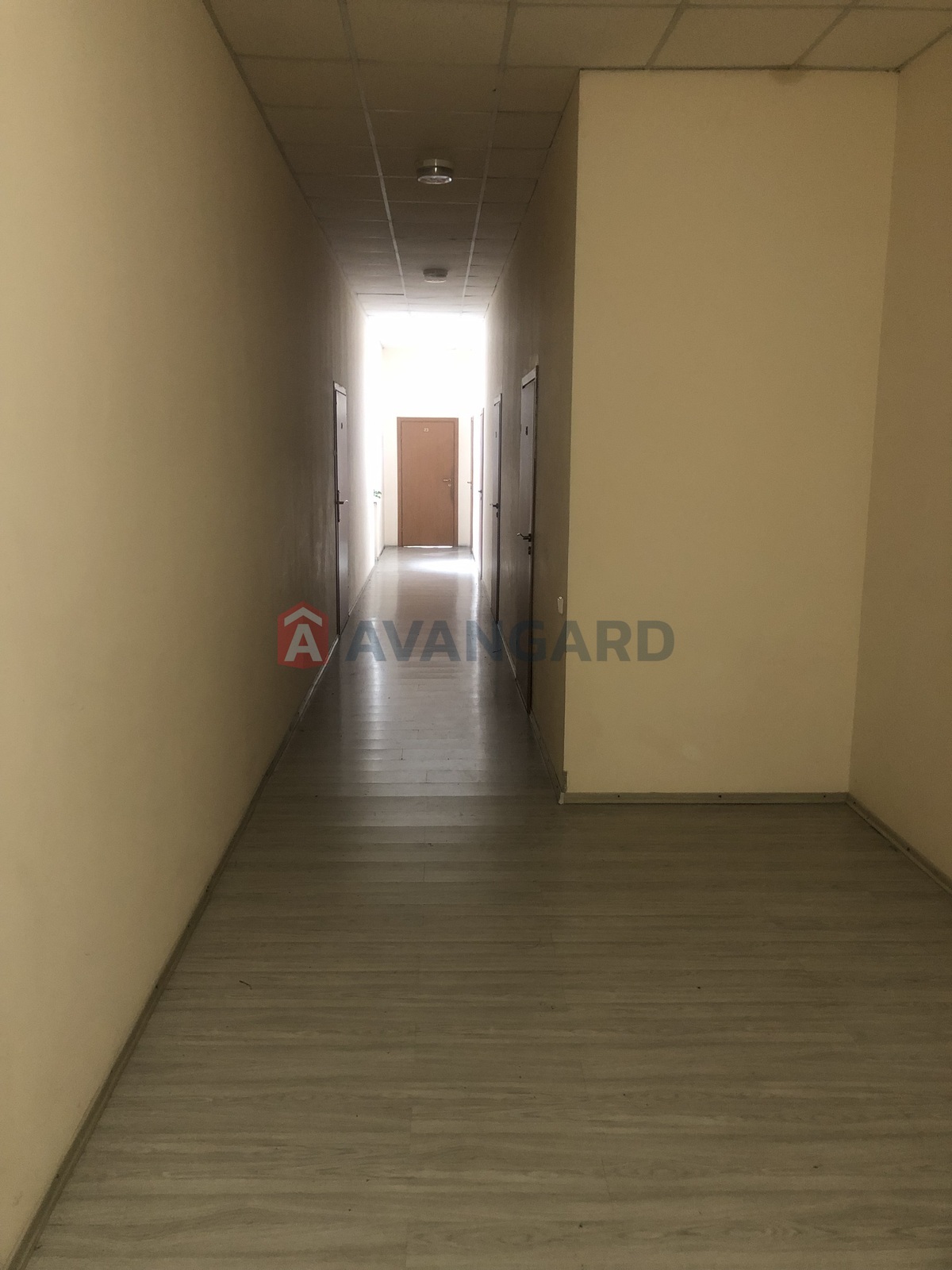 4400 ..  8