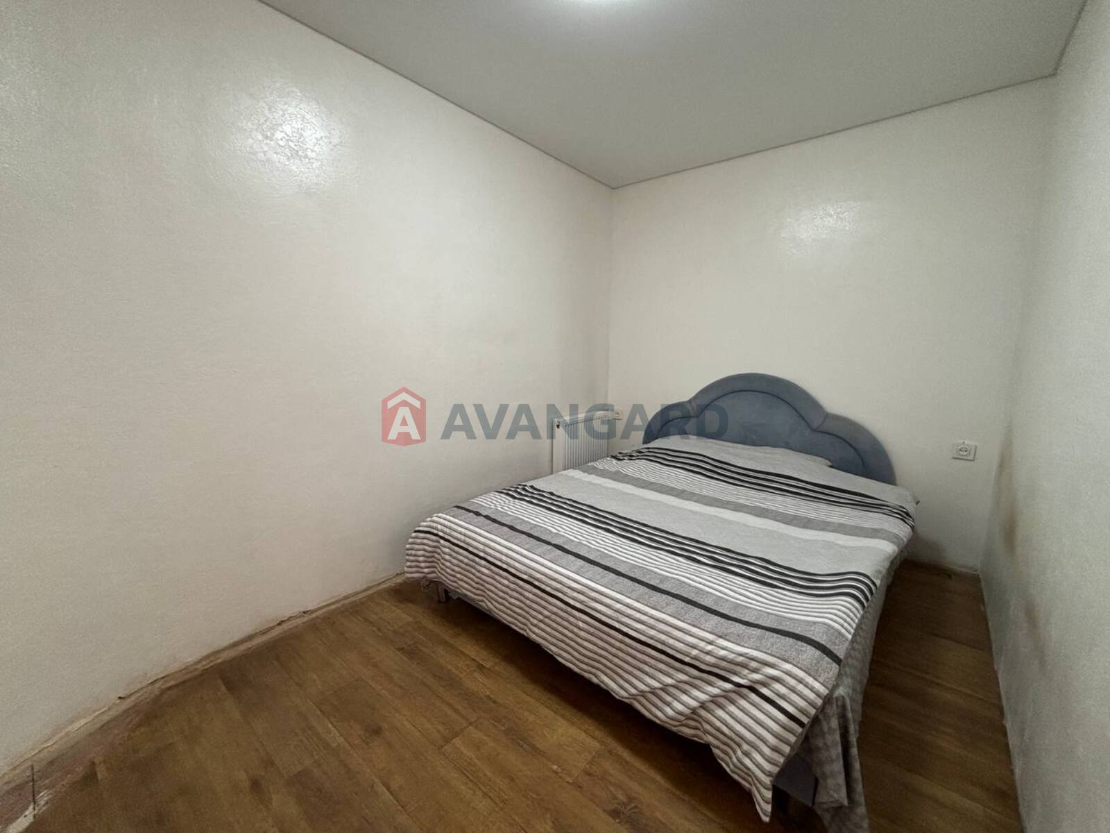 ����� �����, 35 ��.�. ���� 8