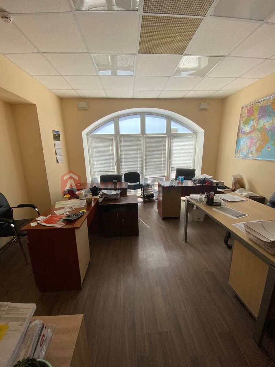 ����� ������, 600 ��.�. ���� 3