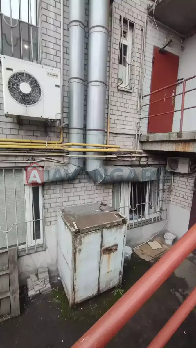 ��������� ���������, 100 ��.�. ���� 6