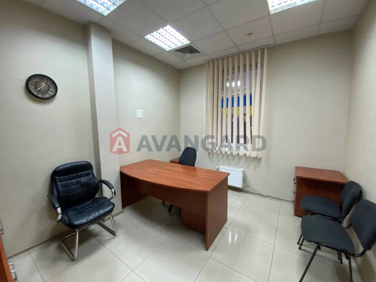 700 ��.�. ���� 4