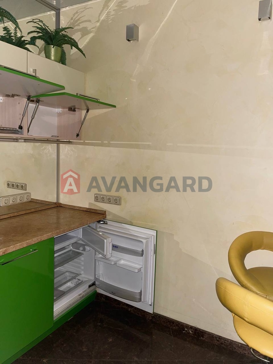 100 ��.�. ���� 4