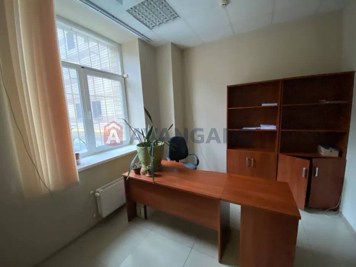 700 ��.�. ���� 9