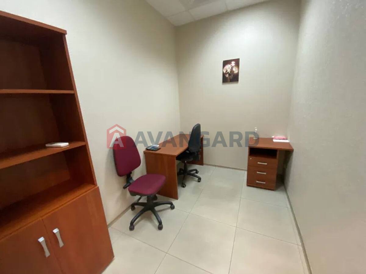 700 ��.�. ���� 12