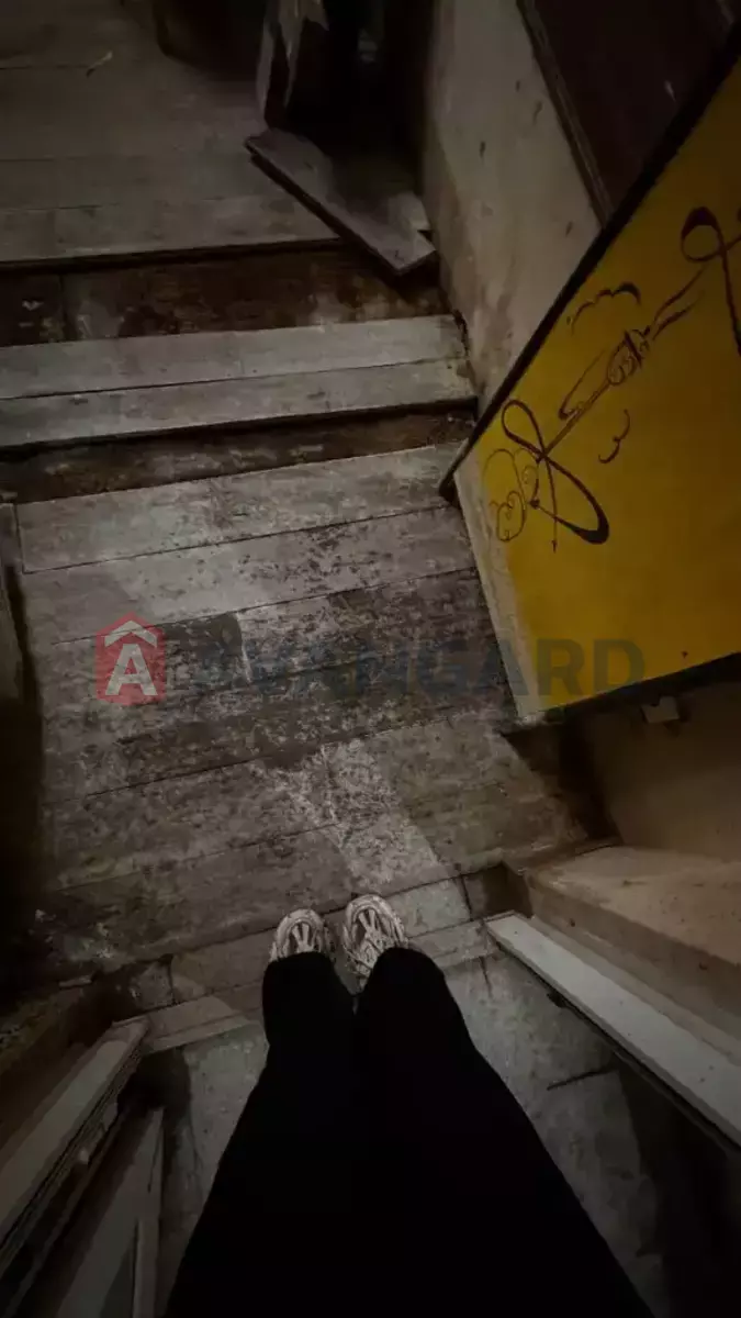 ������, 180 ��.�. ���� 23