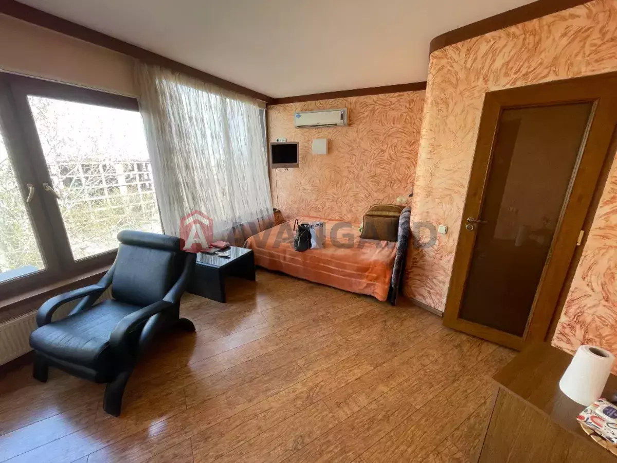 �������� ������� ������, 774 ��.�. ���� 12