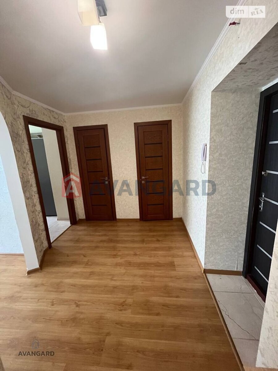 2 комн. квартира, 64/-/- кв. м., 1/6 этаж фото 4 2 комн. квартира, 64/-/- кв. м., 1/6 этаж фото 4