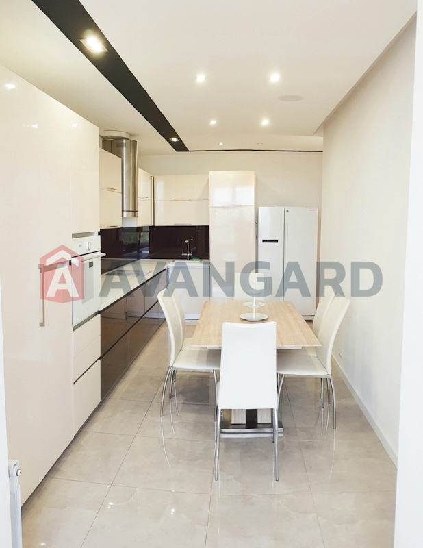 2 кім. квартира, 70/-/25 кв. м., 8/10 поверх фото 2 2 кім. квартира, 70/-/25 кв. м., 8/10 поверх фото 2