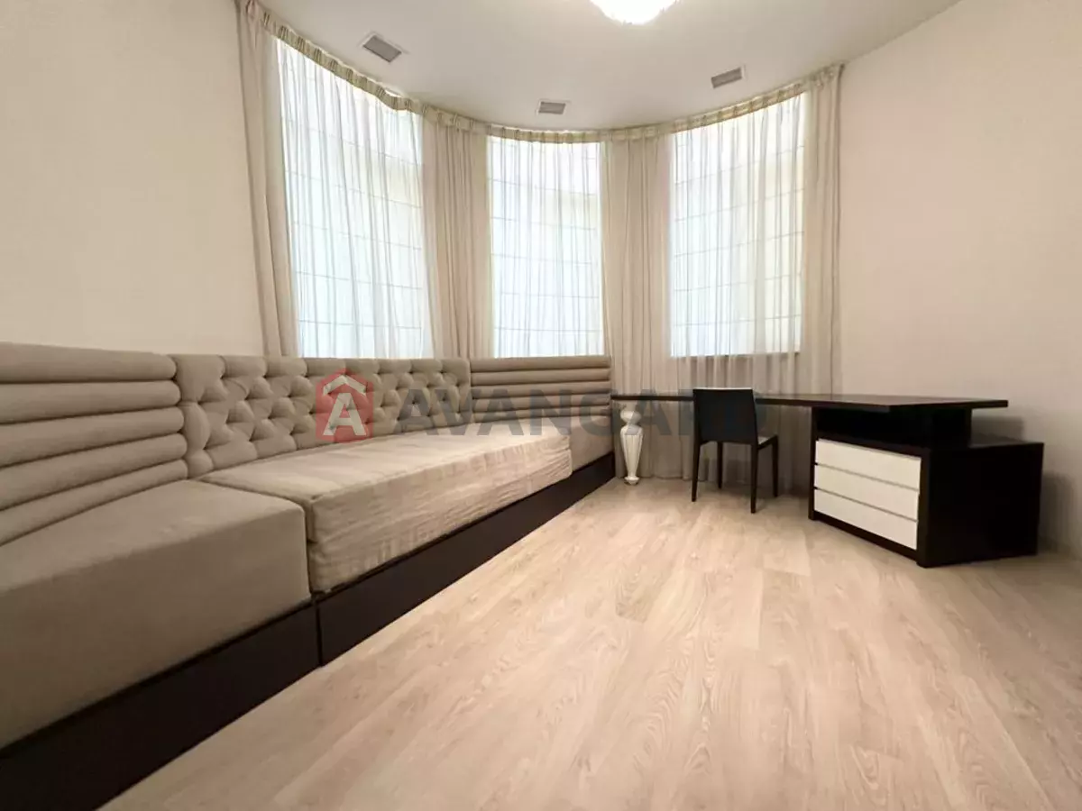 3 кім. квартира, 120/120/20 кв. м., 7/17 поверх фото 1 3 кім. квартира, 120/120/20 кв. м., 7/17 поверх фото 1