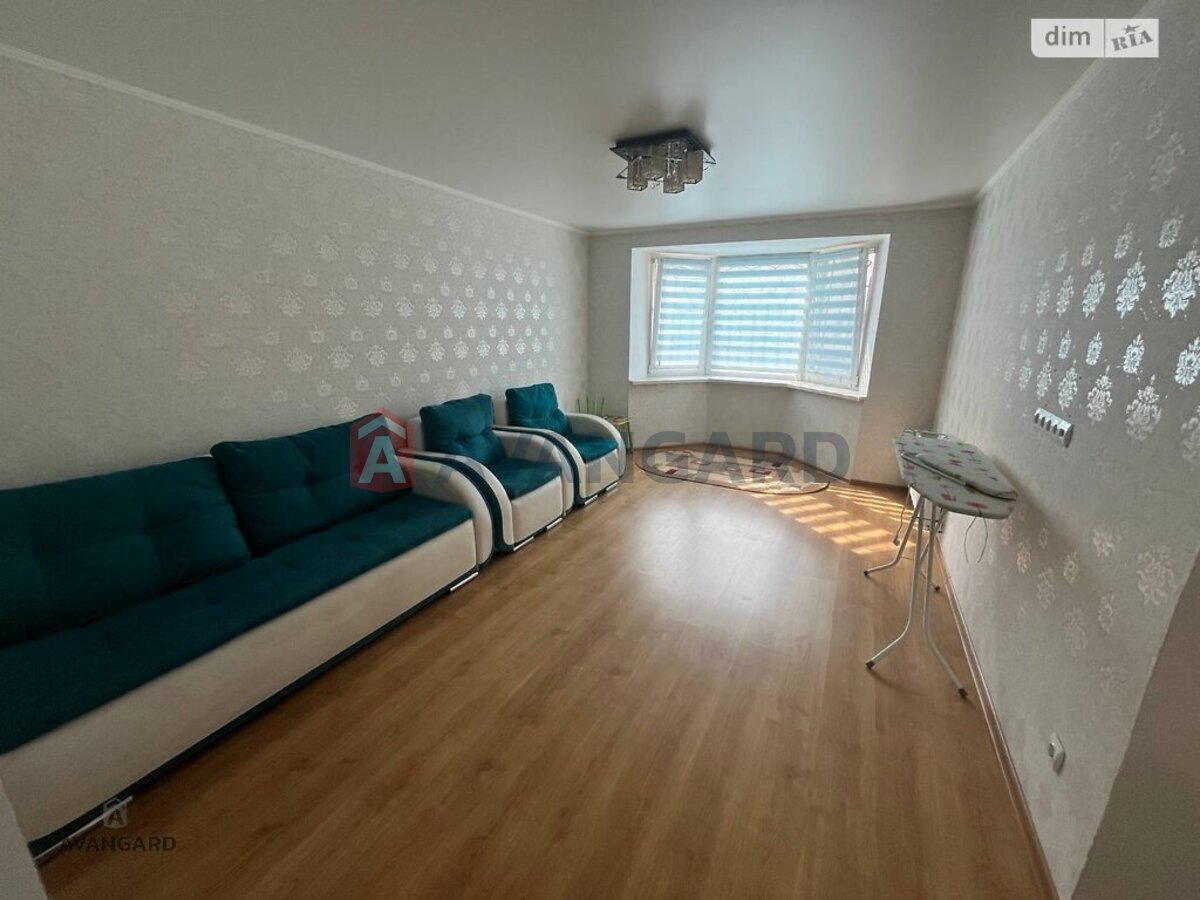 2 комн. квартира, 64/-/- кв. м., 1/6 этаж фото 1 2 комн. квартира, 64/-/- кв. м., 1/6 этаж фото 1